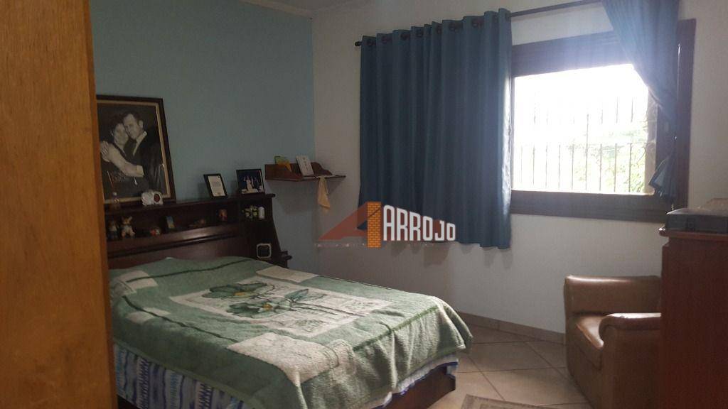 Sobrado à venda com 4 quartos, 378m² - Foto 12