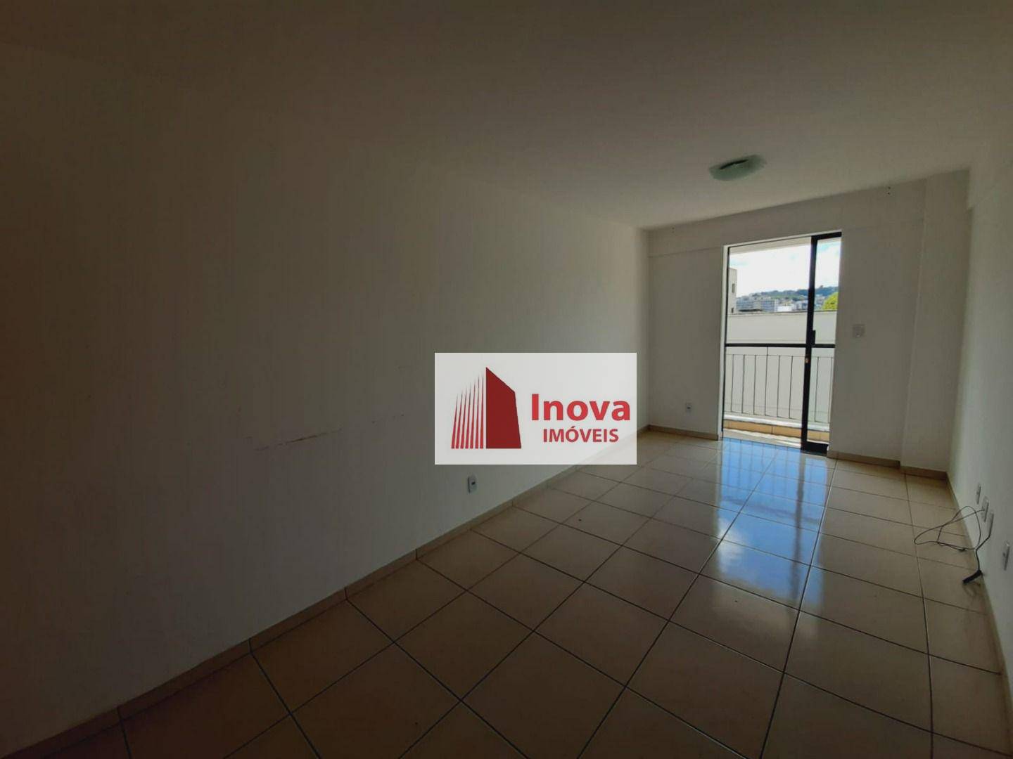 Apartamento à venda com 2 quartos, 74m² - Foto 2