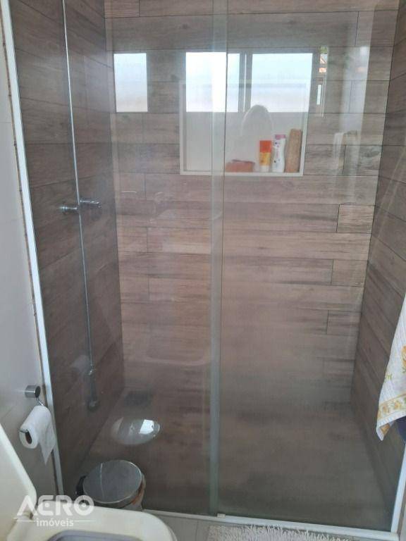 Casa à venda com 3 quartos, 231m² - Foto 12