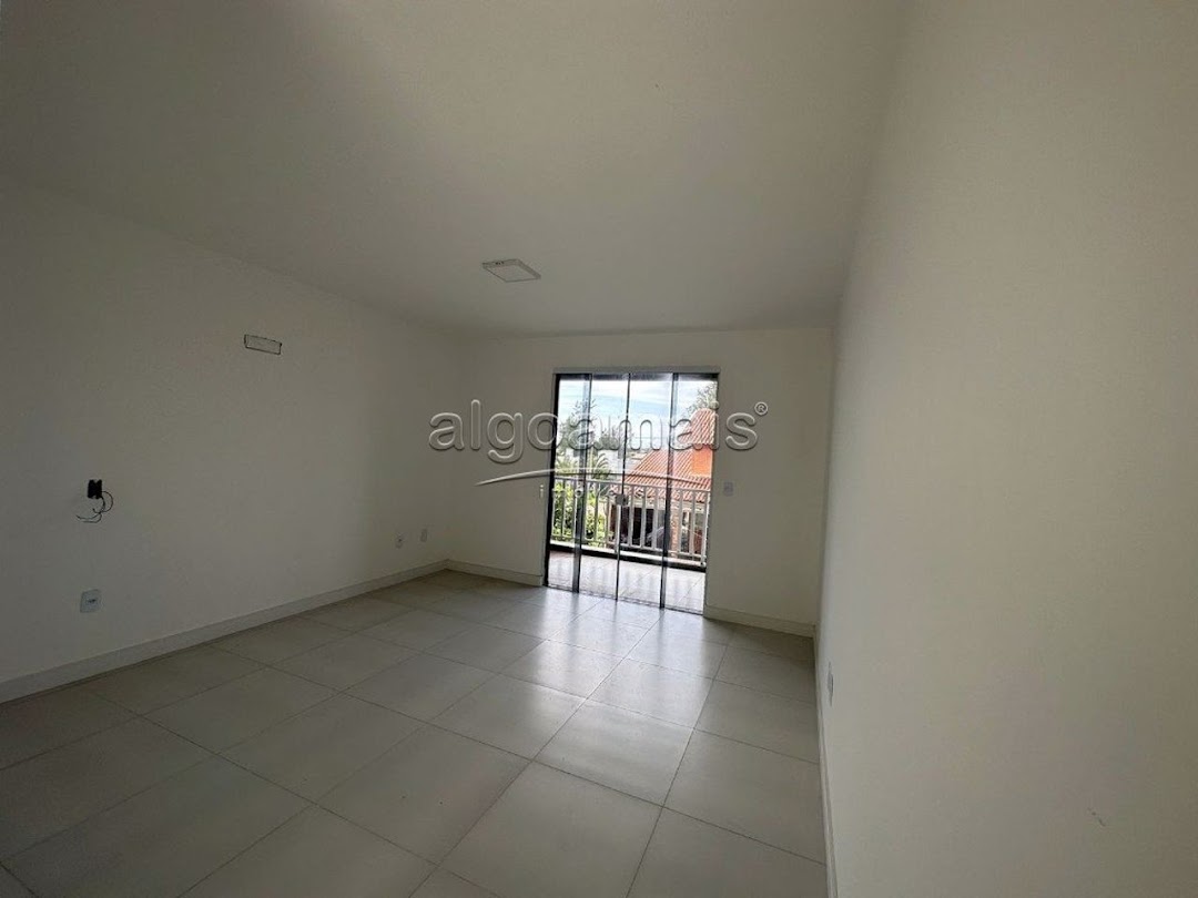 Casa à venda com 3 quartos, 110m² - Foto 5