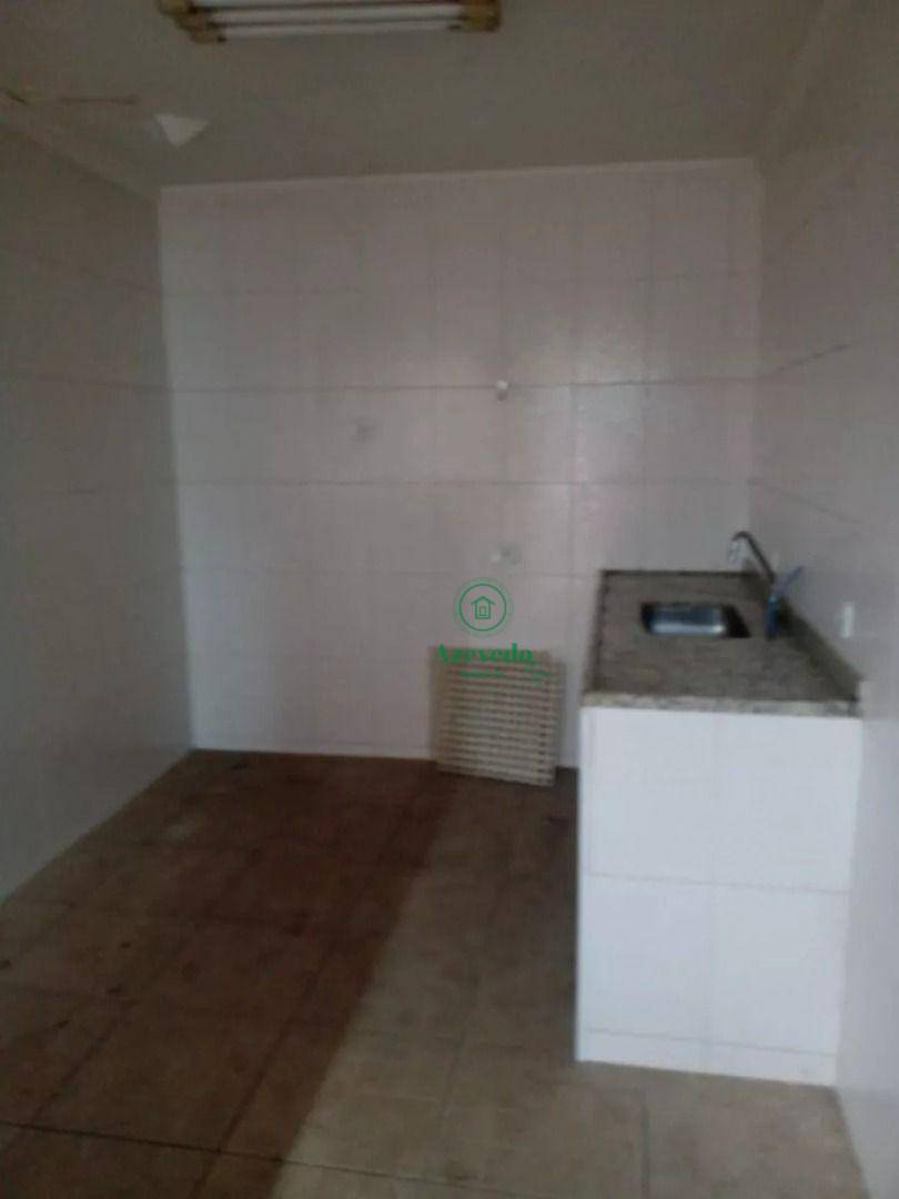 Sobrado à venda com 4 quartos, 288m² - Foto 2