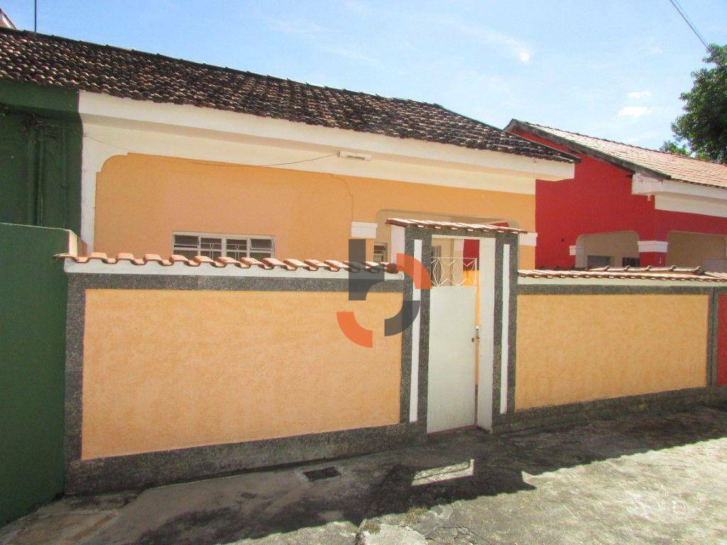 Casa à venda e aluguel com 2 quartos, 75m² - Foto 10