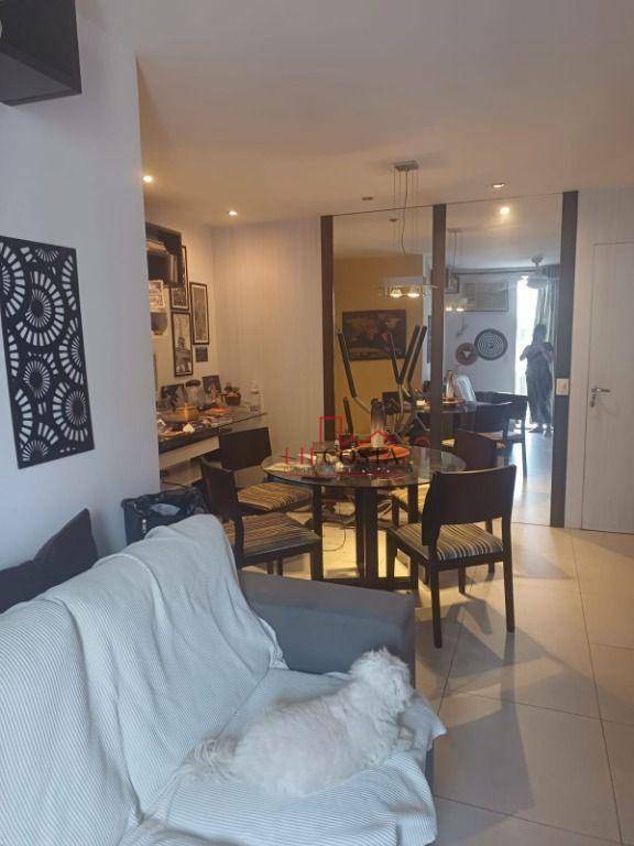 Apartamento à venda com 2 quartos, 74m² - Foto 1