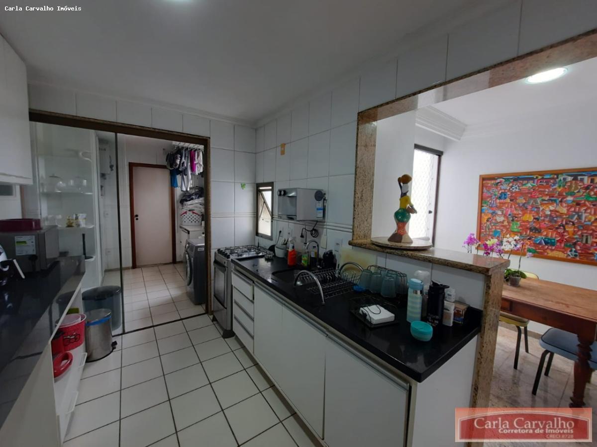Apartamento à venda com 3 quartos, 188m² - Foto 4
