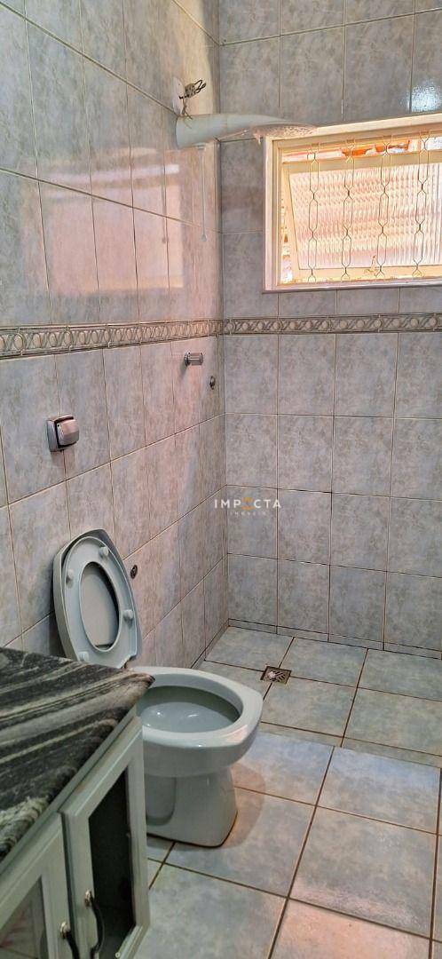 Casa à venda com 4 quartos, 200m² - Foto 22