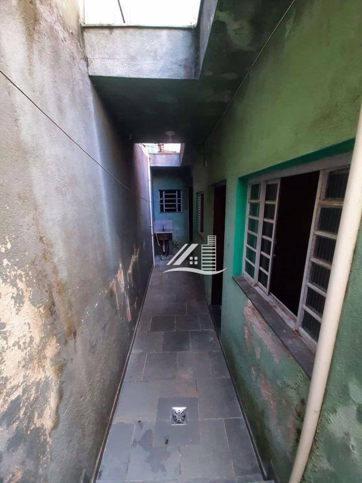 Sobrado à venda e aluguel com 3 quartos, 142m² - Foto 17