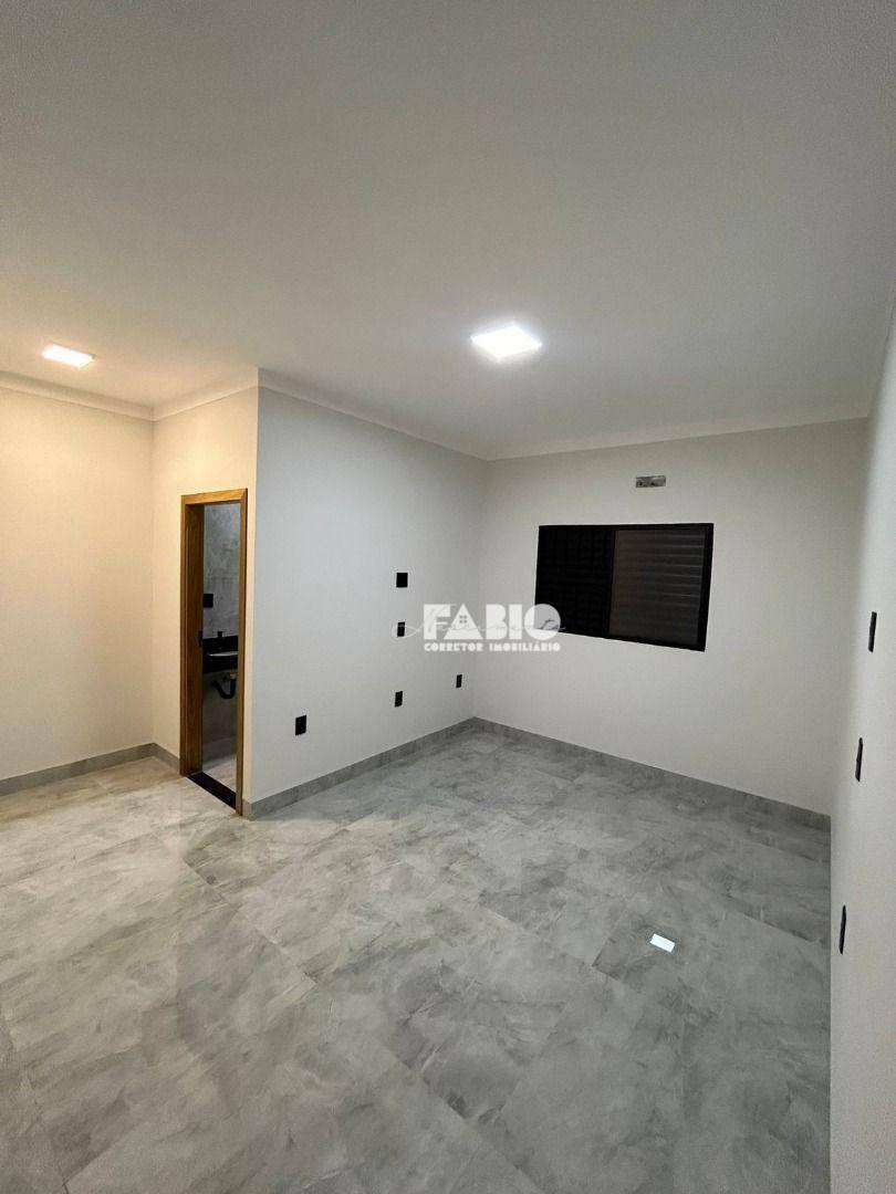 Casa à venda com 3 quartos, 119m² - Foto 5