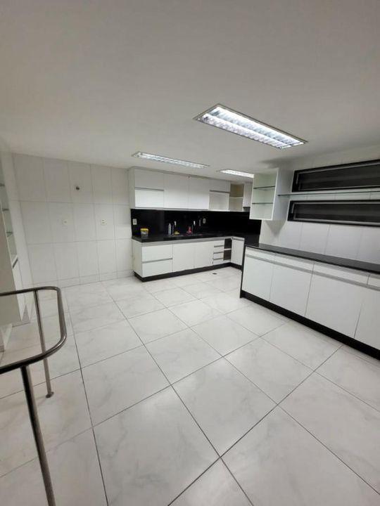 Apartamento à venda com 4 quartos, 210m² - Foto 16