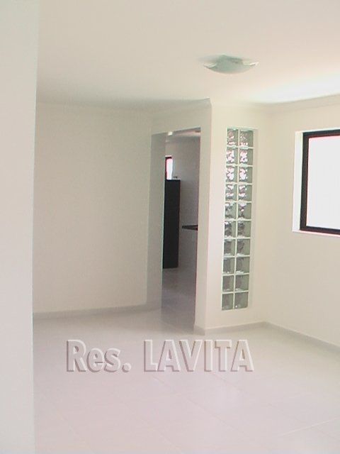 Apartamento à venda com 3 quartos, 115m² - Foto 2