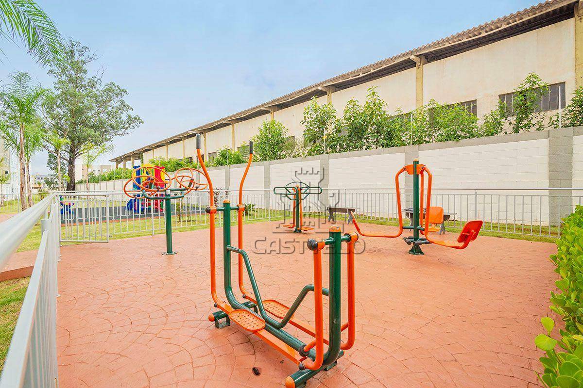Apartamento à venda com 2 quartos, 42m² - Foto 3