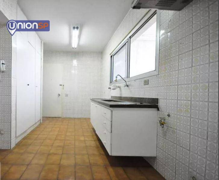 Apartamento à venda com 4 quartos, 202m² - Foto 9