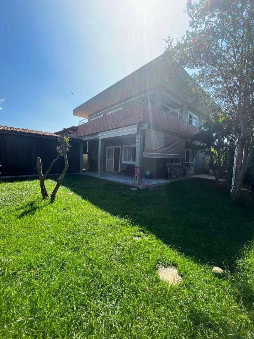 Casa à venda com 3 quartos, 236m² - Foto 8
