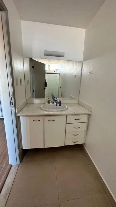 Apartamento à venda com 3 quartos, 157m² - Foto 3