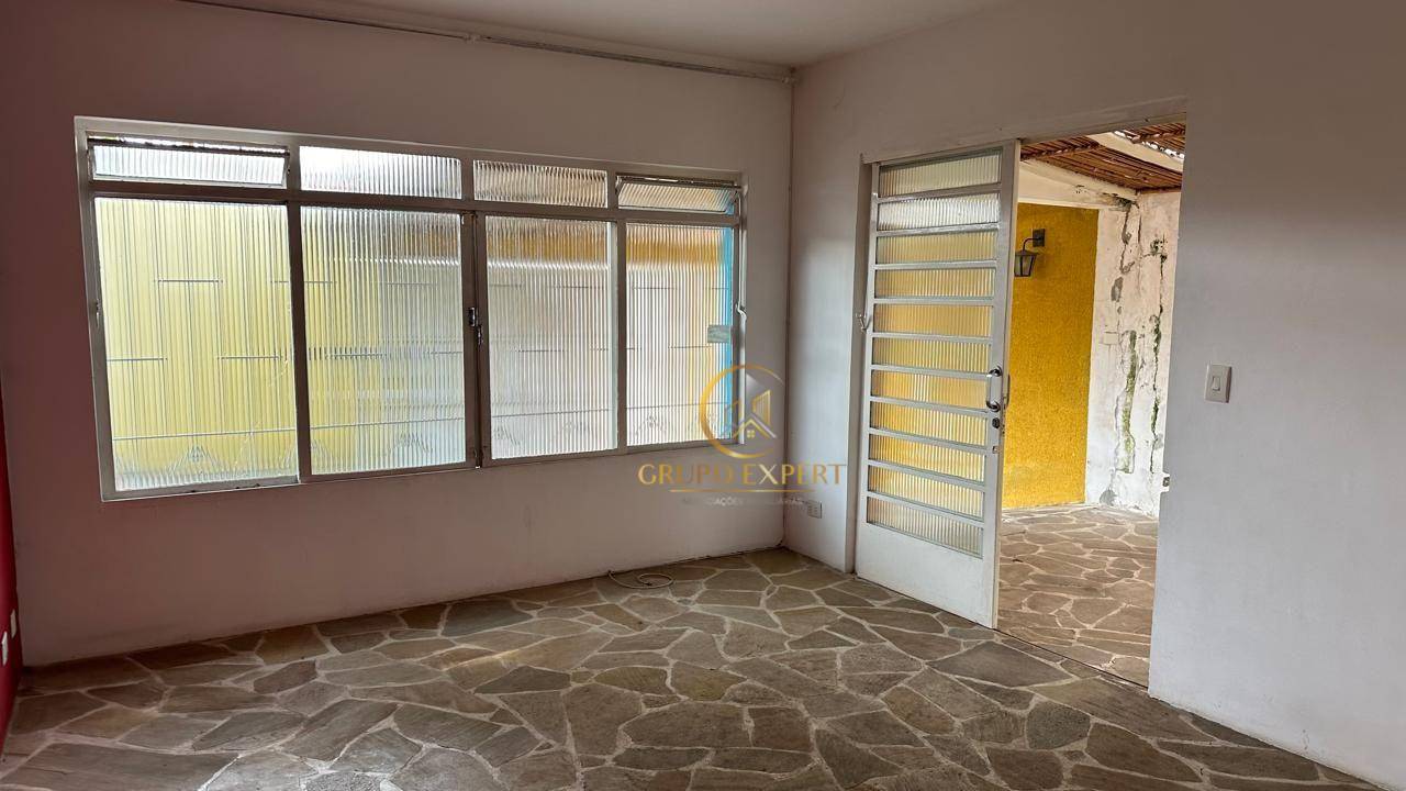 Casa à venda com 4 quartos, 252m² - Foto 6