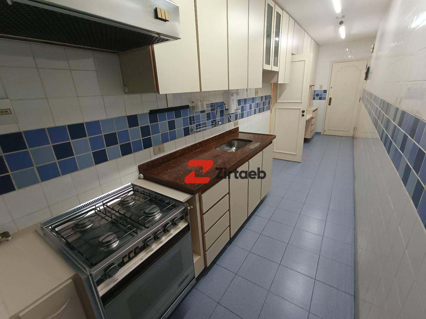 Apartamento para alugar com 2 quartos, 104m² - Foto 11