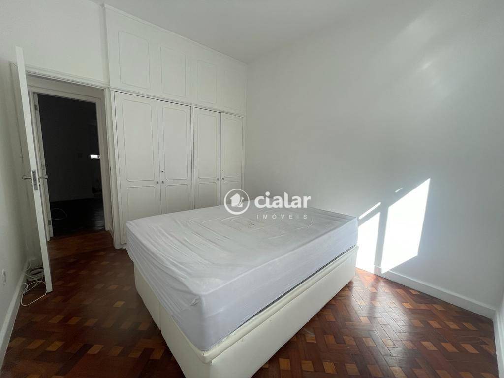 Apartamento à venda com 3 quartos, 100m² - Foto 4