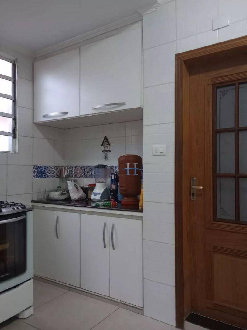 Casa à venda e aluguel com 2 quartos, 320m² - Foto 9