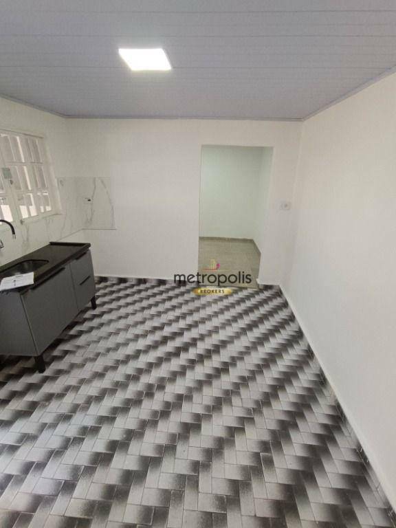 Casa para alugar com 1 quarto, 60m² - Foto 4