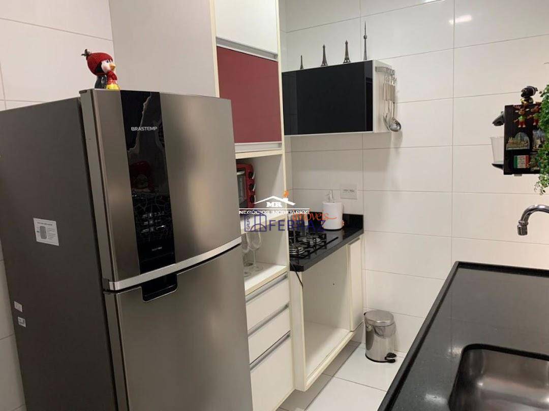 Apartamento à venda com 2 quartos, 70m² - Foto 13