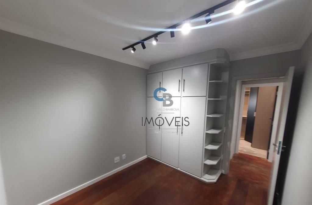 Apartamento à venda com 3 quartos, 114m² - Foto 11