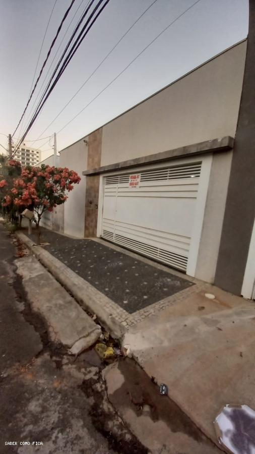 Casa à venda com 3 quartos, 300m² - Foto 18