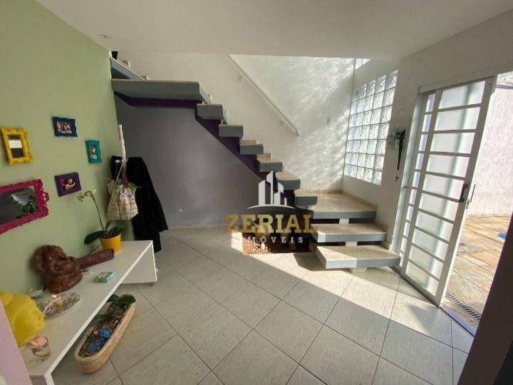 Sobrado à venda com 3 quartos, 330m² - Foto 2