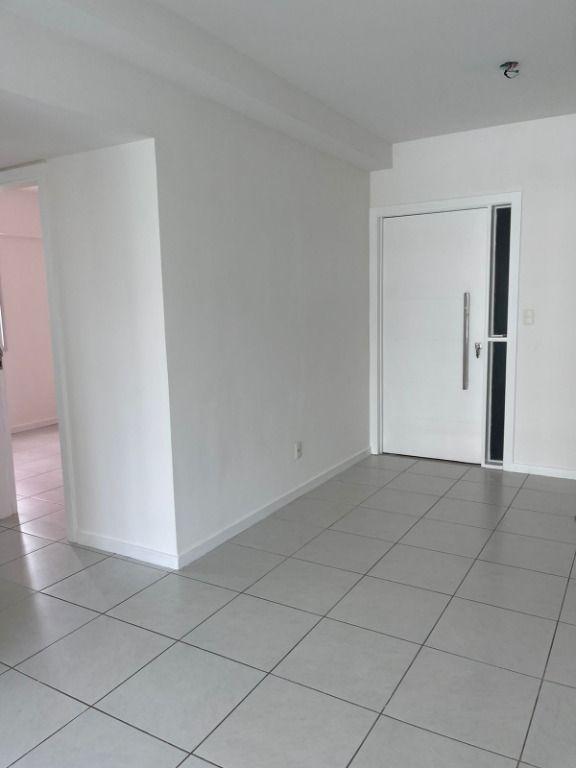 Apartamento à venda com 3 quartos, 93m² - Foto 16