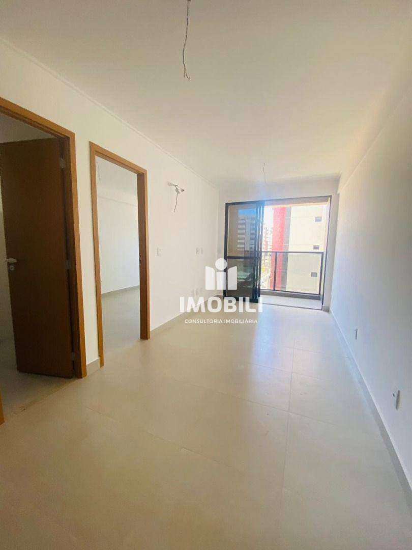 Apartamento à venda com 1 quarto, 41m² - Foto 2