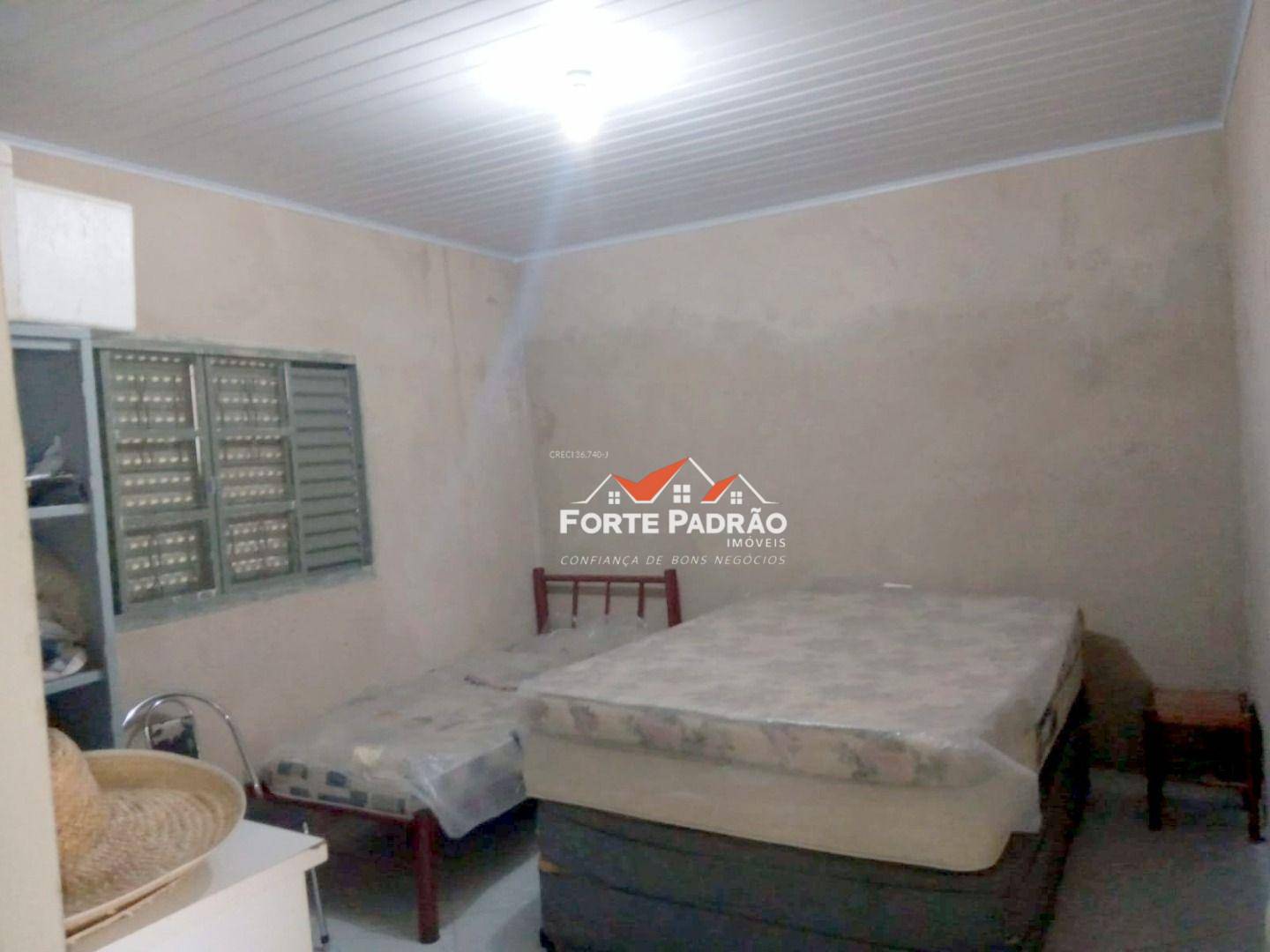 Chácara, 2 quartos, 1120 m² - Foto 2