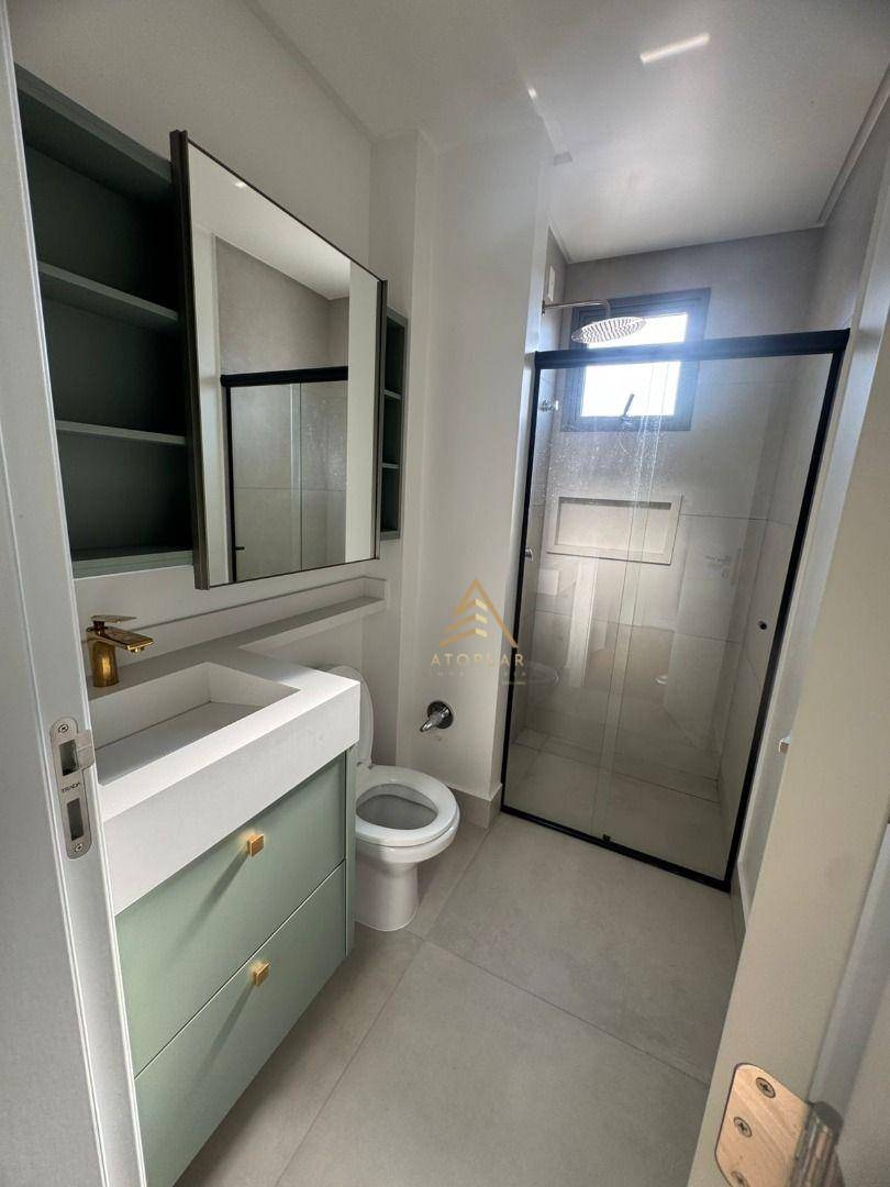 Apartamento para alugar com 3 quartos, 122m² - Foto 9