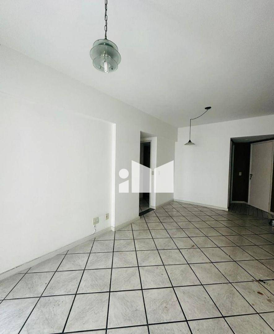 Apartamento à venda com 2 quartos, 80m² - Foto 3