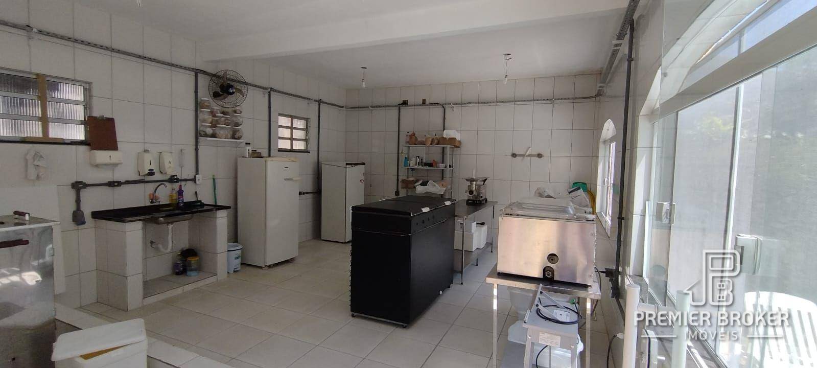 Casa à venda com 6 quartos, 338m² - Foto 56