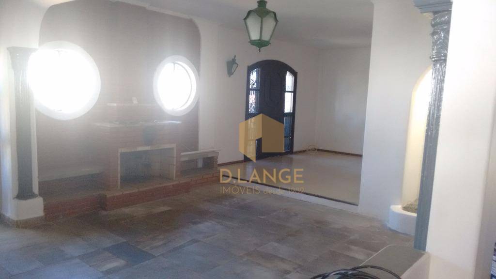 Casa à venda com 4 quartos, 450m² - Foto 2