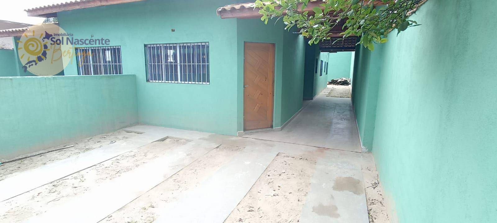 Casa à venda com 2 quartos, 72m² - Foto 1