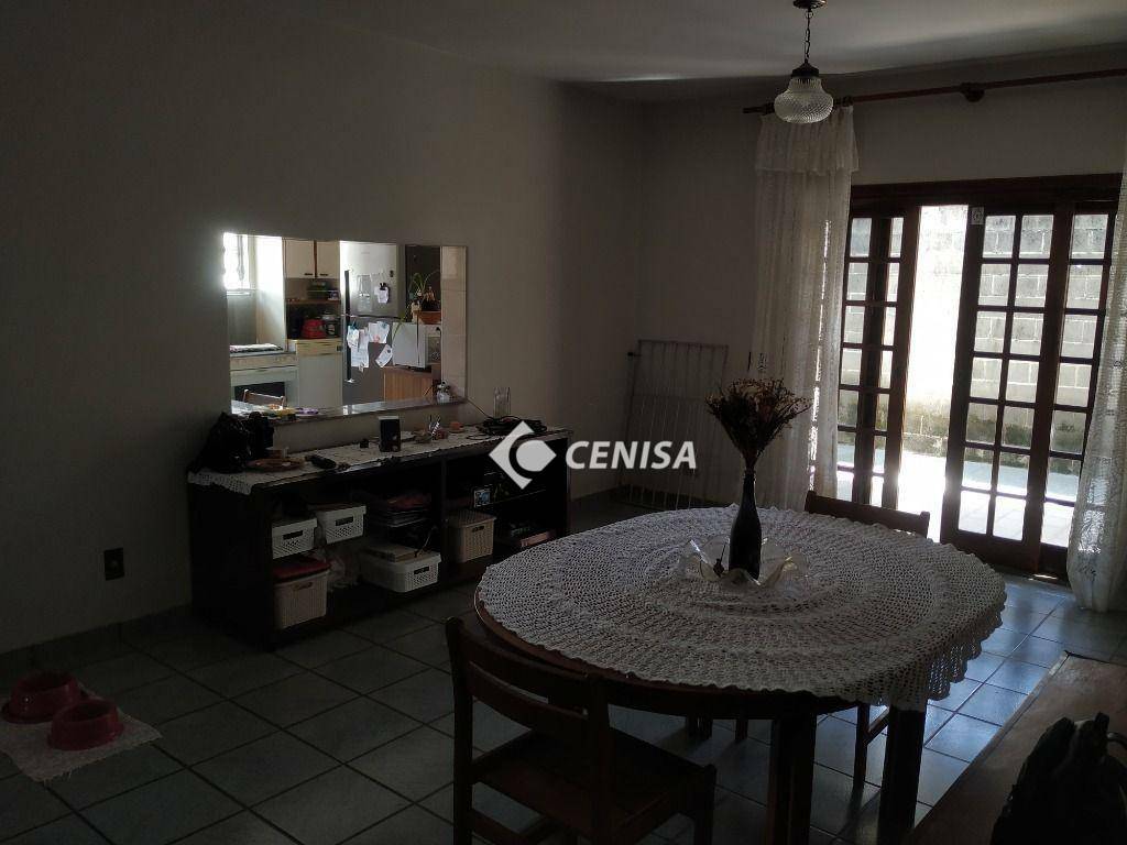 Casa à venda com 3 quartos, 258m² - Foto 10