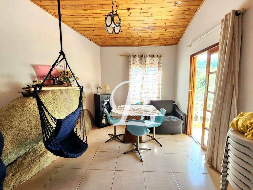 Chácara à venda com 3 quartos, 200m² - Foto 17