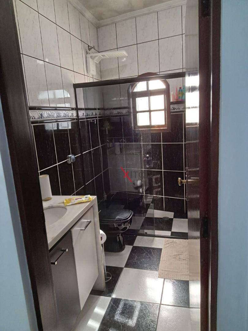 Casa à venda com 3 quartos, 237m² - Foto 5