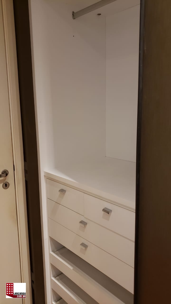 Apartamento à venda com 3 quartos, 220m² - Foto 4