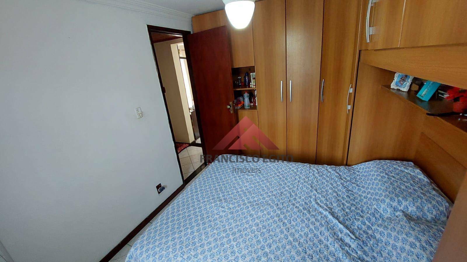 Apartamento à venda com 2 quartos, 70m² - Foto 5