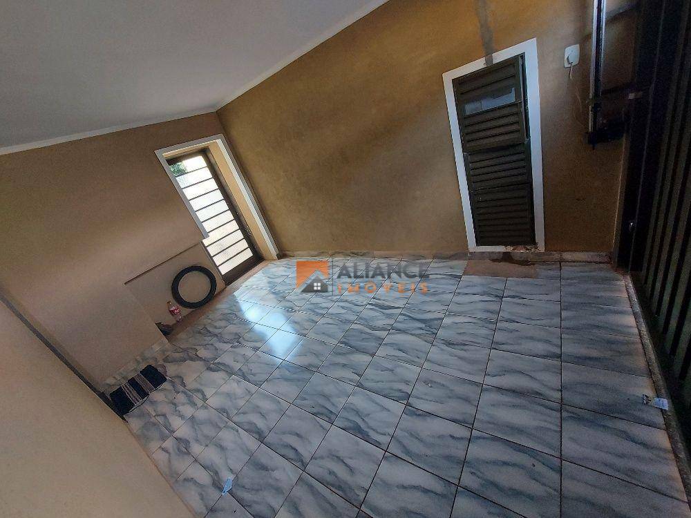 Casa à venda com 3 quartos, 108m² - Foto 2