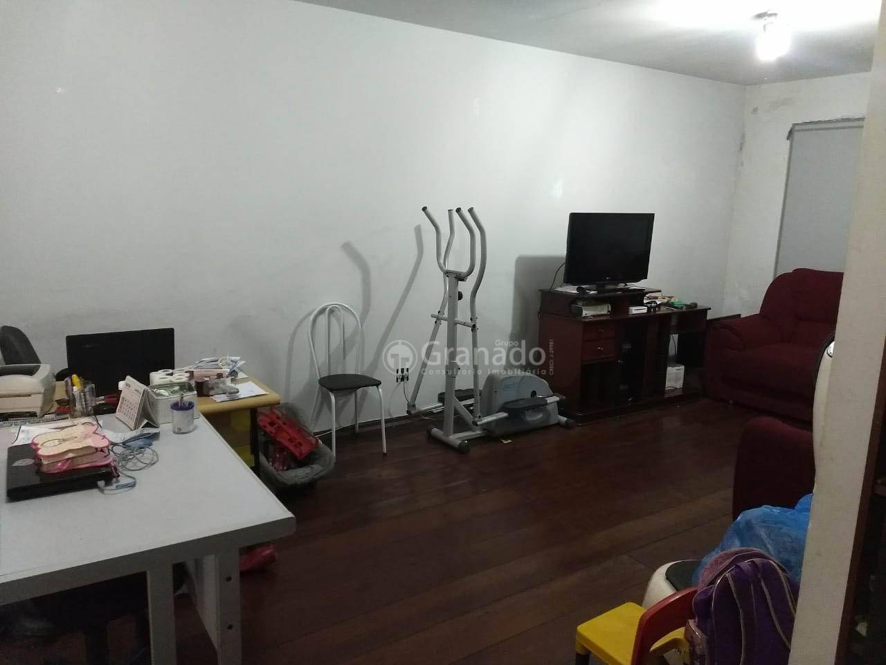 Sobrado à venda com 6 quartos, 255m² - Foto 1