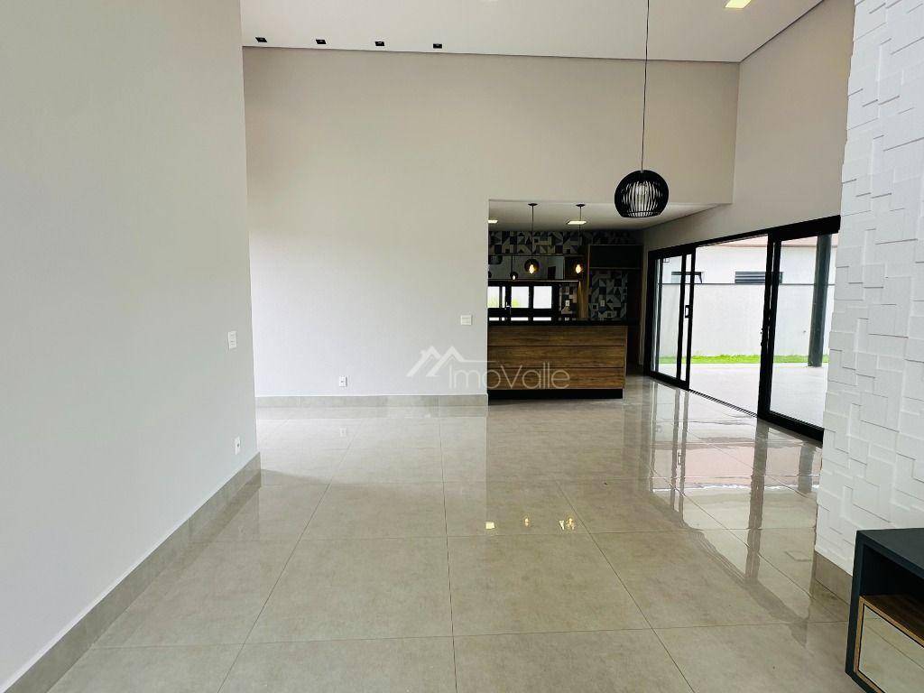 Casa de Condomínio para alugar com 3 quartos, 225m² - Foto 6