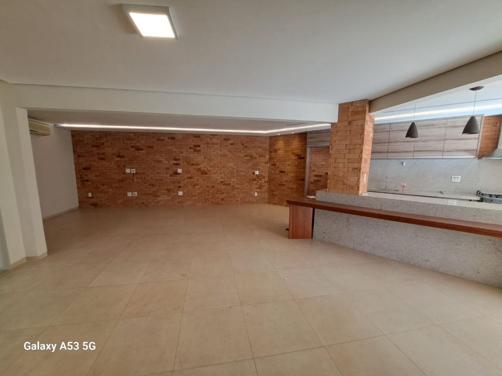 Casa de Condomínio para alugar com 2 quartos, 210m² - Foto 3