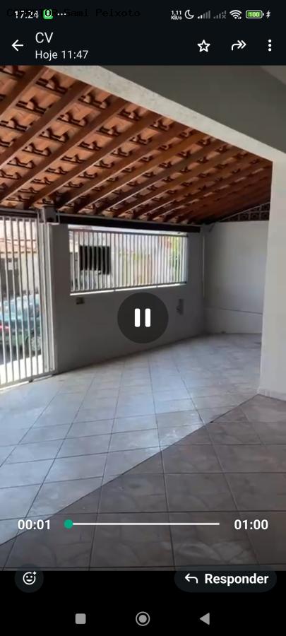 Casa à venda com 2 quartos, 250m² - Foto 2