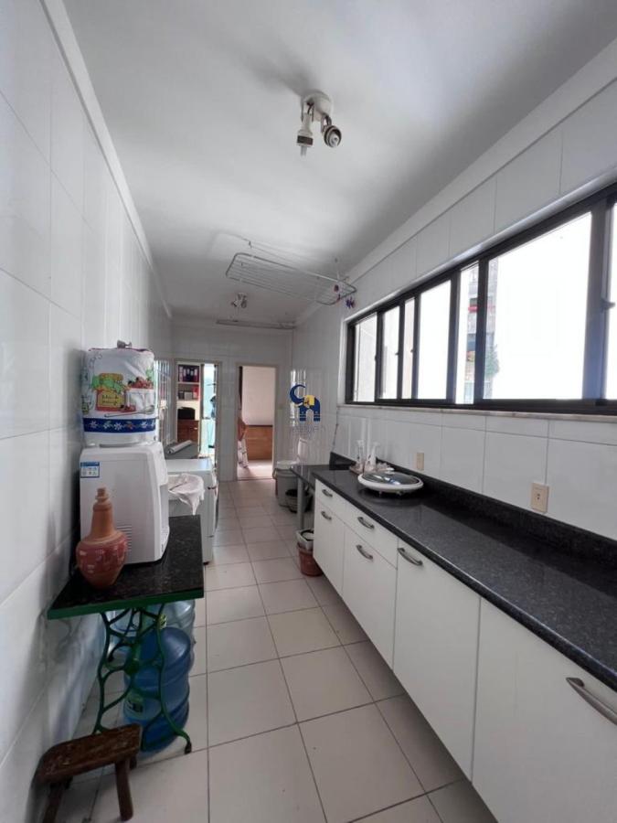 Apartamento à venda com 3 quartos, 290m² - Foto 7