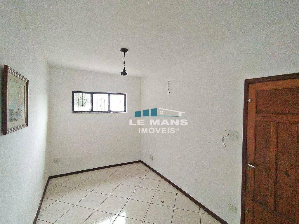 Casa à venda com 3 quartos, 146m² - Foto 3