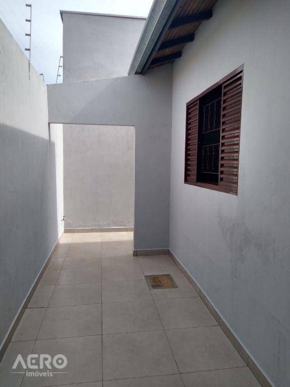 Casa à venda com 3 quartos, 104m² - Foto 14