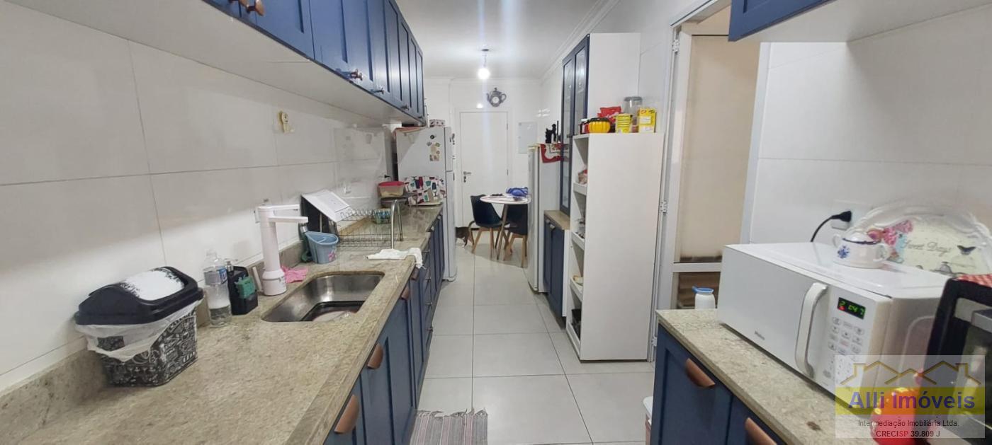 Apartamento à venda com 3 quartos, 136m² - Foto 11