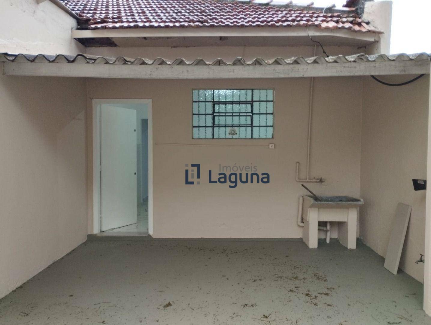 Casa para alugar com 2 quartos, 200m² - Foto 25