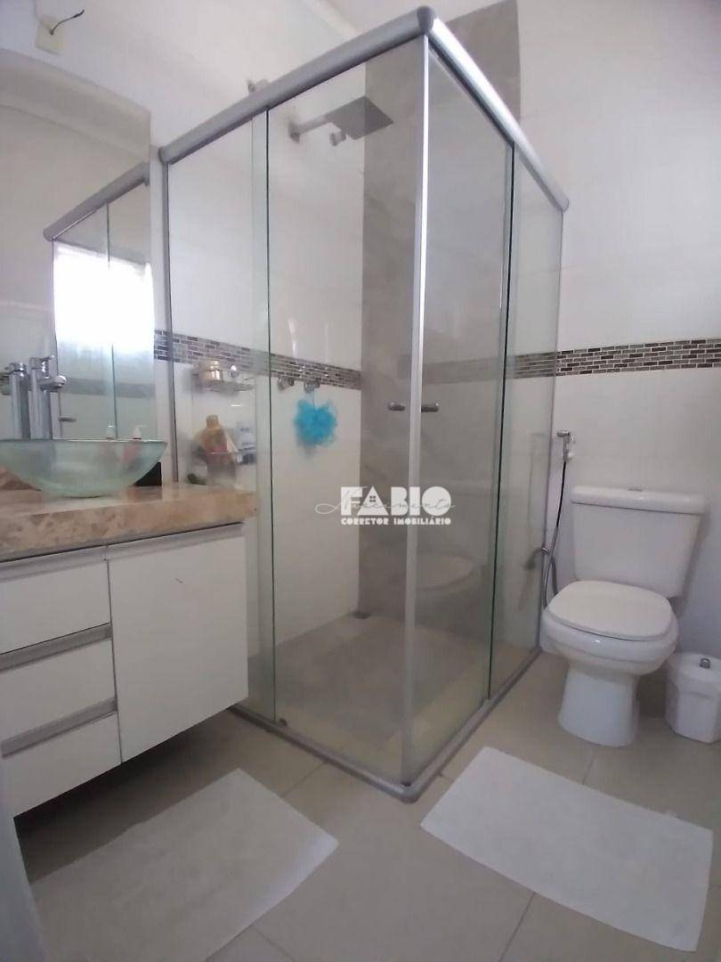 Casa de Condomínio à venda com 3 quartos, 2186m² - Foto 19